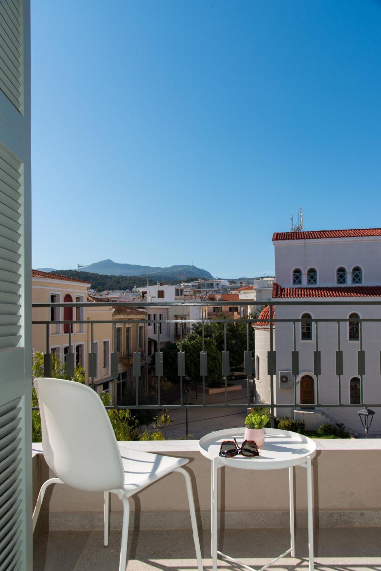The Met Suite 3, Elegant Stay Centrally In Rethymno! Екстер'єр фото